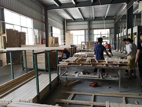 你知道泰国橡木实木门的门扇生产工艺流程？